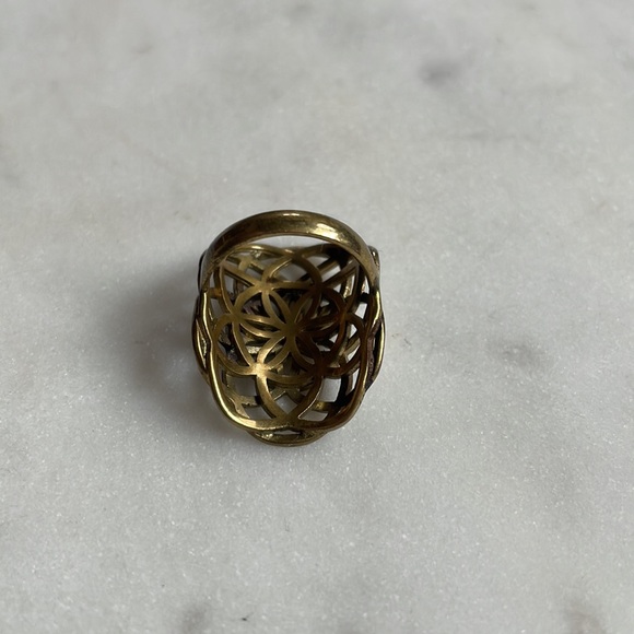 Vintage | Brass Sacred Geometry Ring | 7/8 - Picture 7 of 13